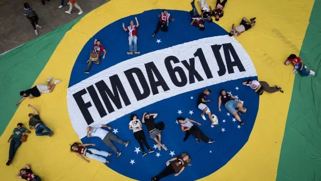Senado brasileiro aprova redução da semana de trabalho sem corte salarial