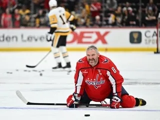 « Je suis Russe, je soutiens mon pays » : la légende du hockey Aleksandr Ovechkin réitère son soutien à Vladimir Poutine