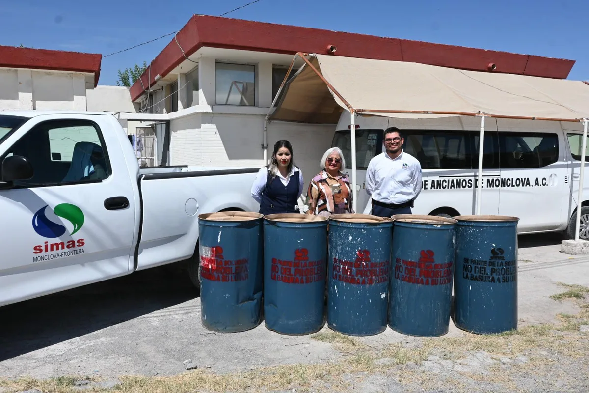 SIMAS entrega cerca de 100 botes para basura a escuelas de Monclova y Frontera