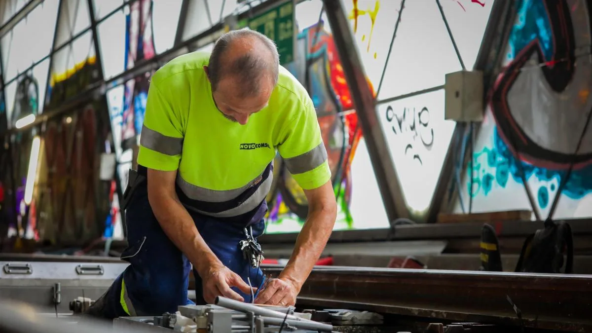 La línea 1 de metro estrena vías renovadas entre Santa Eulàlia y Mercat Nou