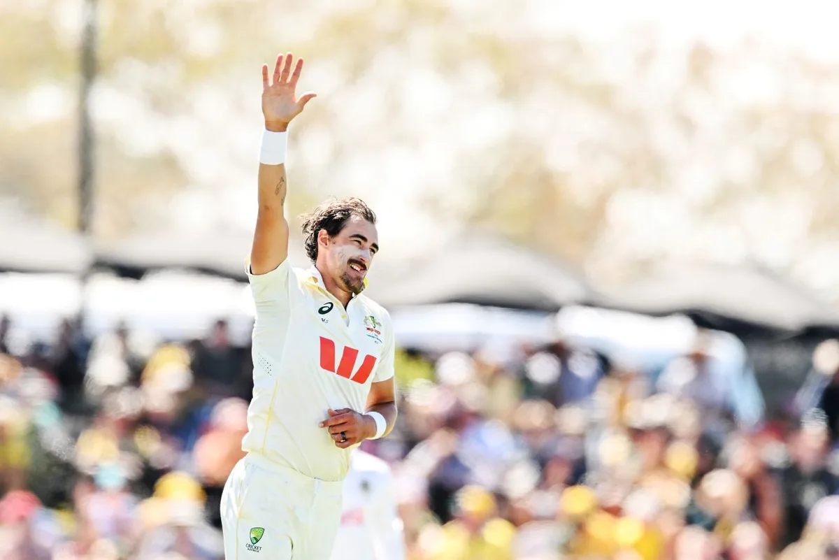 Shoriful bags seven but Australia lead by 146