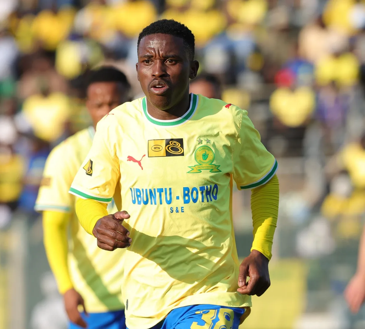 Sundowns coach Cardoso explains why Ndlovu is playing on the right