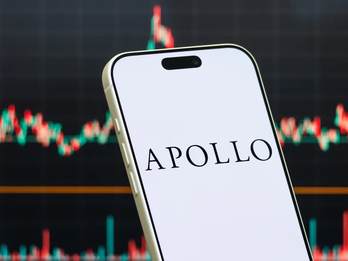 Apollo is delaying its junior talent recruiting cycle again — pushing the industry to abandon its chaotic ritual