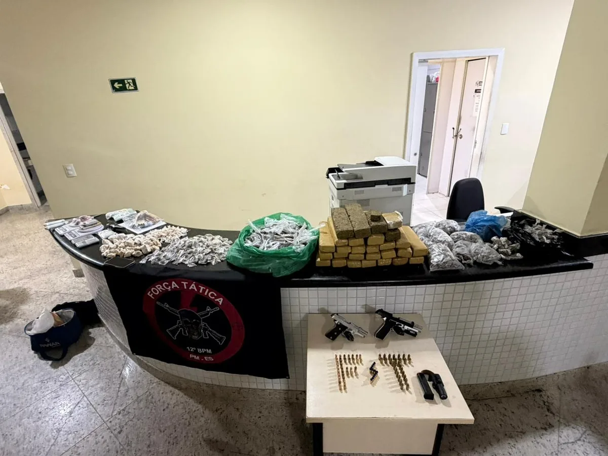 Homem é preso com armas e 25 kg de maconha em Linhares