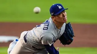 Yoshinobu Yamamoto emula a Curt Schilling con un registro histórico en octubre