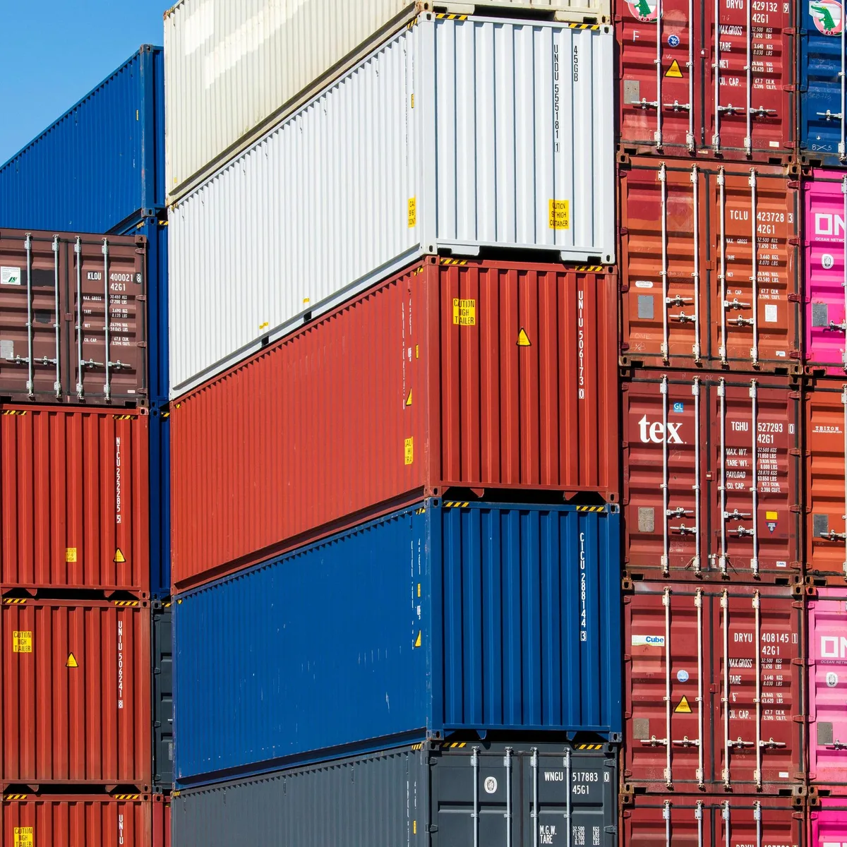 Konjunktur - Wirtschaftsforschungsinstitute verdoppeln Wachstumsprognose - Warken bekräftigt Beibehaltung des Reformkurses