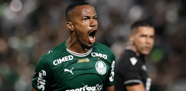 Palmeiras tem três zagueiros e três meio-campistas contra o Flu; veja times