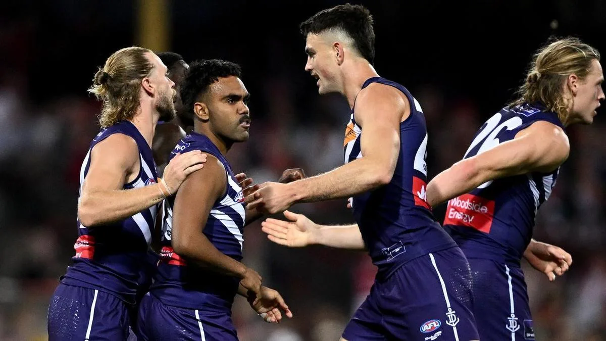 Dockers' late fightback seals AFL grand final spot