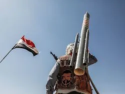 Angriff auf Ölstadt abgewehrt: Raketen der Huthi-Miliz treffen Flughafen im Jemen
