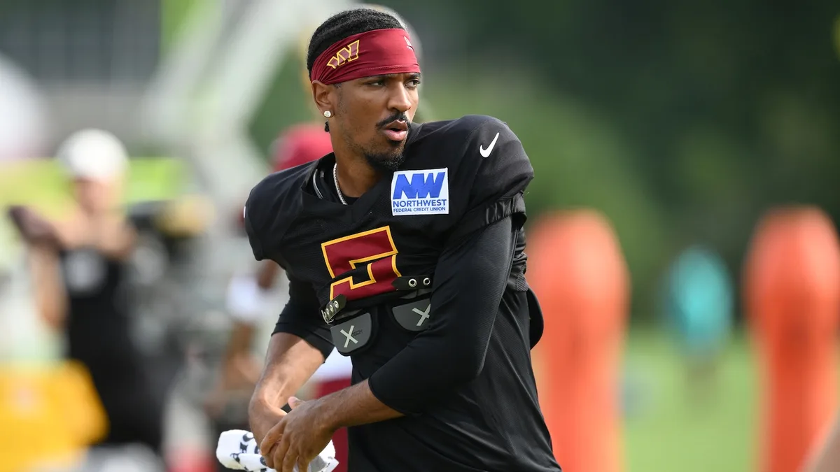 Kiffin maintaining initial stance on D.J. Pickett wearing the No. 5 of former LSU QB Jayden Daniels