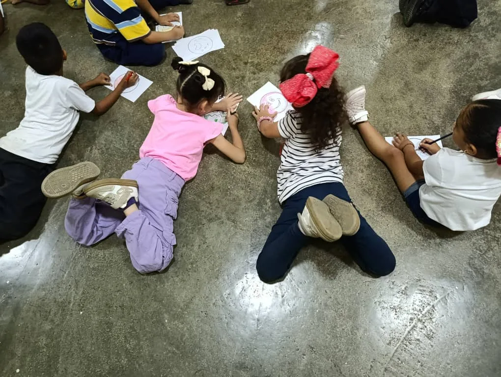 Fe y Alegría mantiene siete escuelas abiertas en agosto para acompañar a más de mil niños y jóvenes afectados por los terremotos