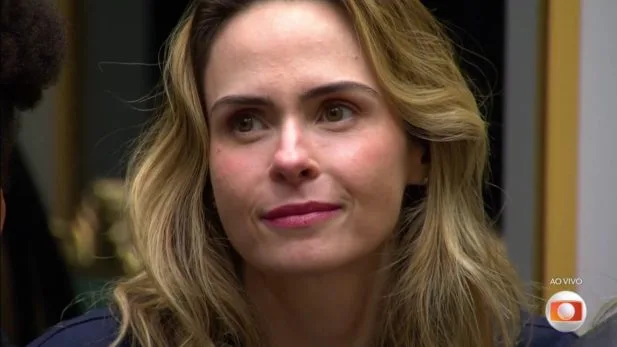 Ana Paula Renault toma nova atitude na Justiça após ataques e exposição de foto íntima (Foto: Globo/ Beatriz Damy)