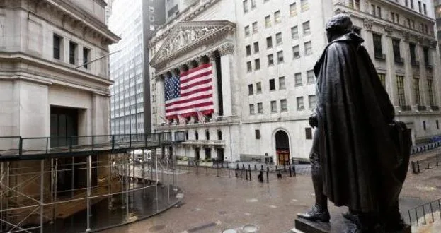Wall Street abre en rojo ante subida del precio del petróleo y el rendimiento de los bonos