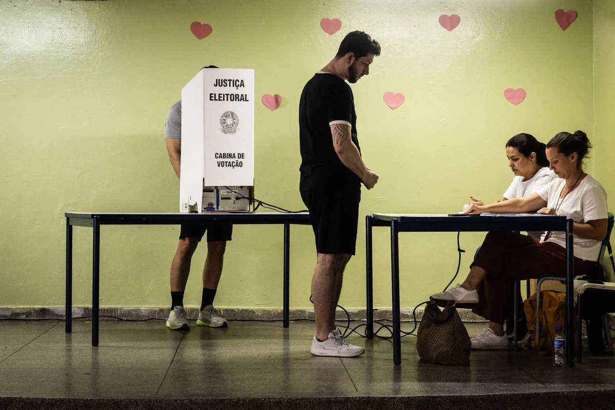 Datafolha: Para 16% dos eleitores, Brasil não é uma democracia