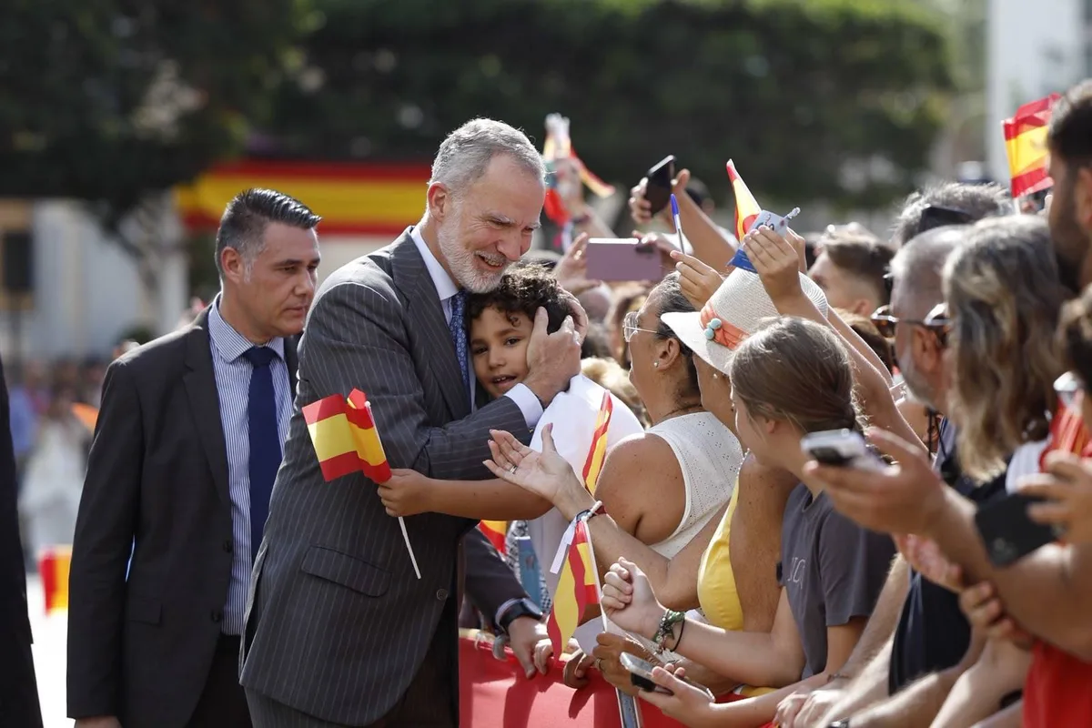 Melilla baña de cariño a los Reyes 19 años después y señala a Marruecos: "¡Escucha Mohamed, que Viva España, eh!"