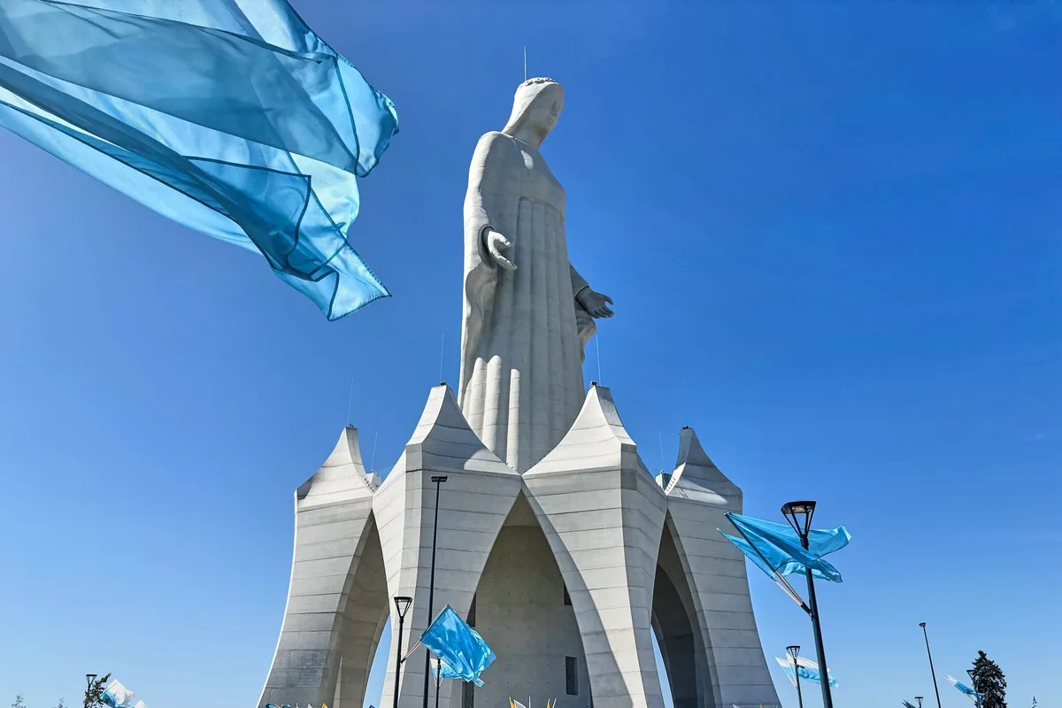 En Pologne, les mystères de la plus haute statue de la Vierge Marie d’Europe