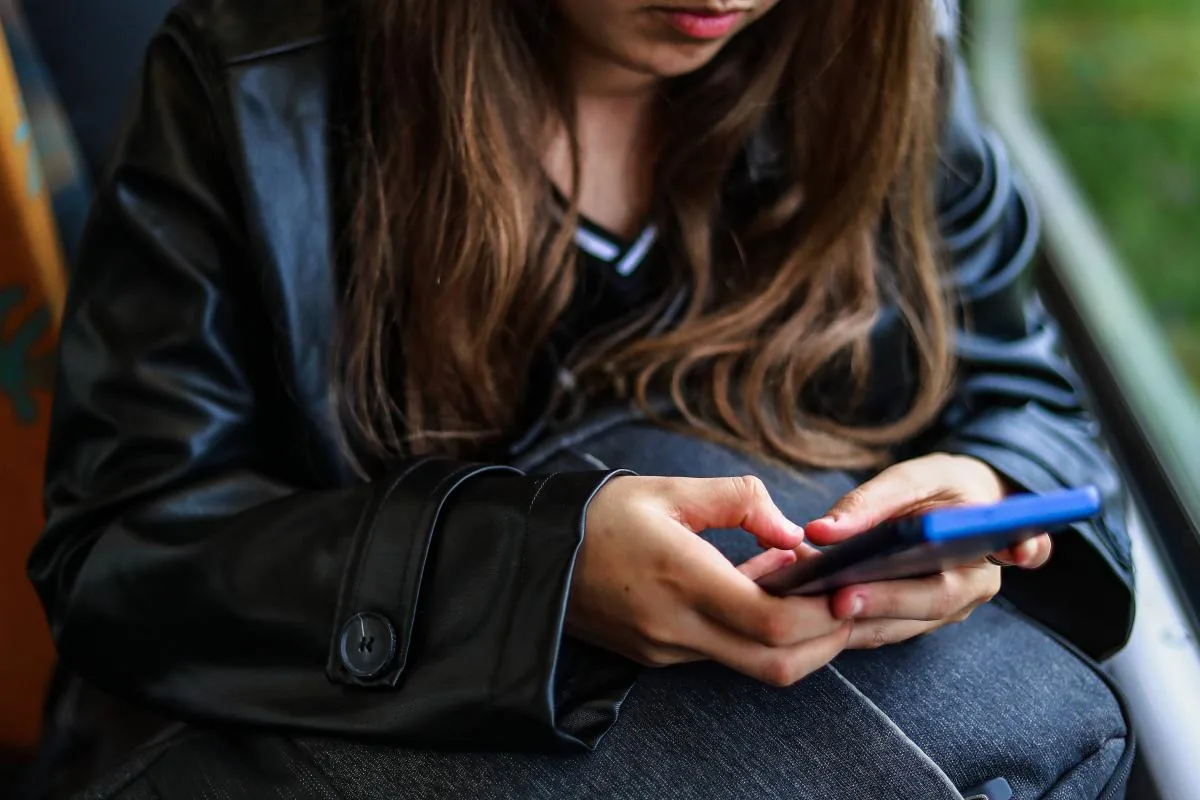 L’interdiction des réseaux sociaux aux moins de 15 ans censurée par le Conseil constitutionnel