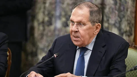 Лавров прибыл в Бахрейн