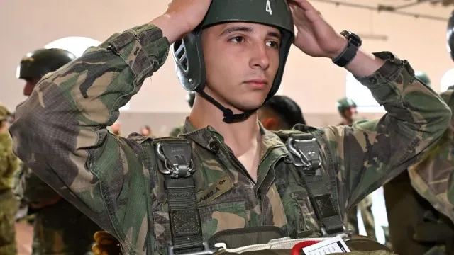 Estado paga 230 mil € a pais de militar que morreu em salto de paraquedas
