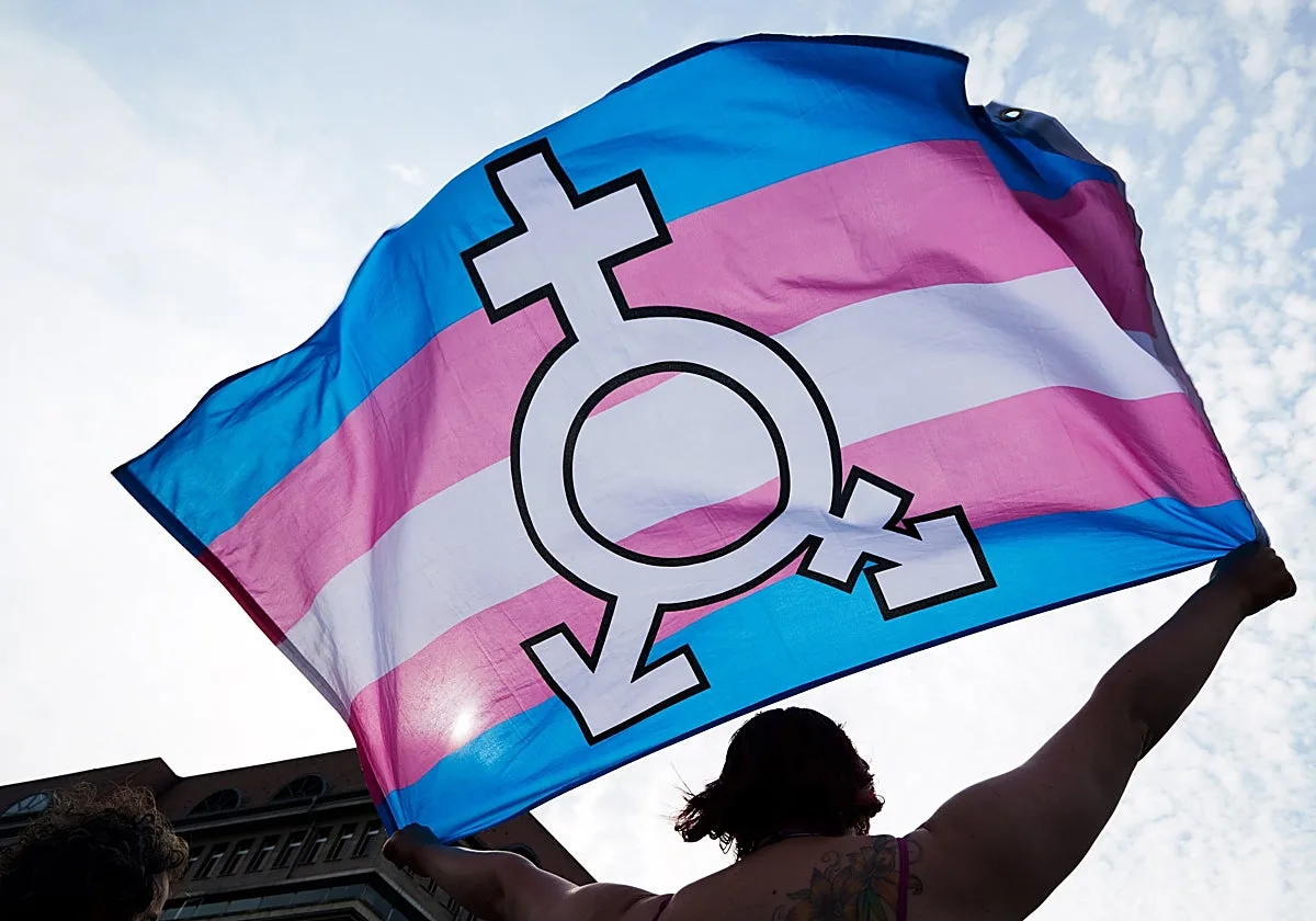 Los riesgos de la 'ley trans' catalana: «Llamarse Eva en Madrid y Juan en Barcelona amenaza los datos oficiales»