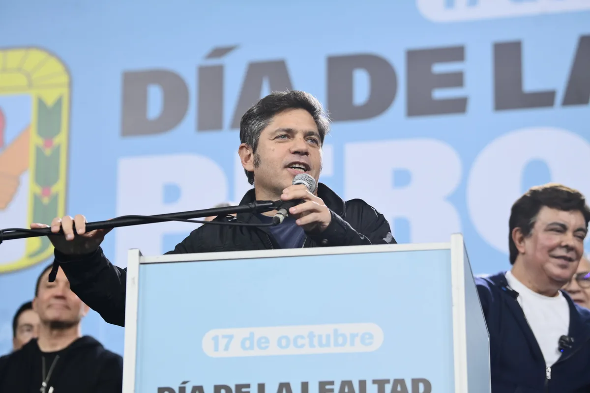 Kicillof reivindicó a Cristina Kirchner en el Día de la Lealtad, dijo que está “injustamente presa” y se ofreció a “poner el cuerpo” para 2027