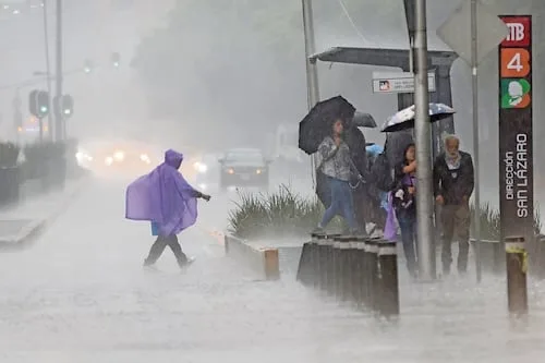 Prevén lluvias de fuertes a muy fuertes este sábado; hay posible caída de granizo
