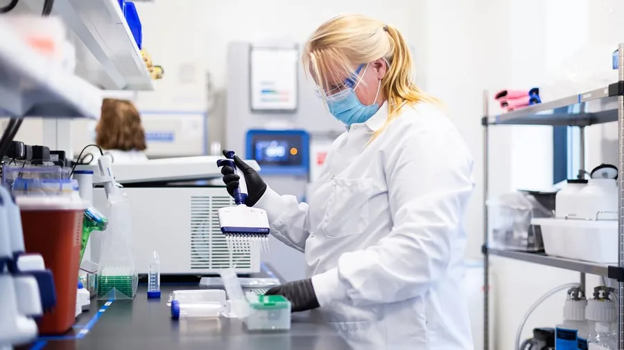 Pharma: Wichtiger Studienerfolg für Krebsimpfstoff: Moderna-Aktie steigt um 90 Prozent