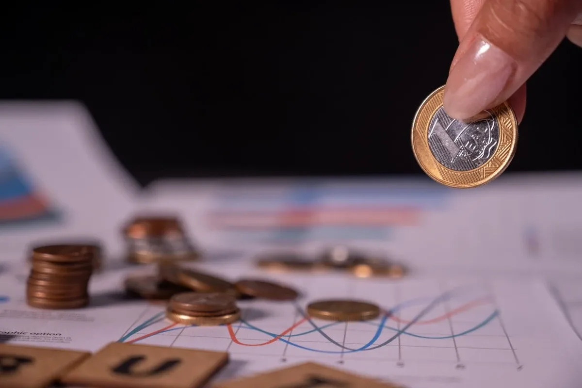 Equilíbrio fiscal necessário, mas longe de ser suficiente para o desenvolvimento capixaba