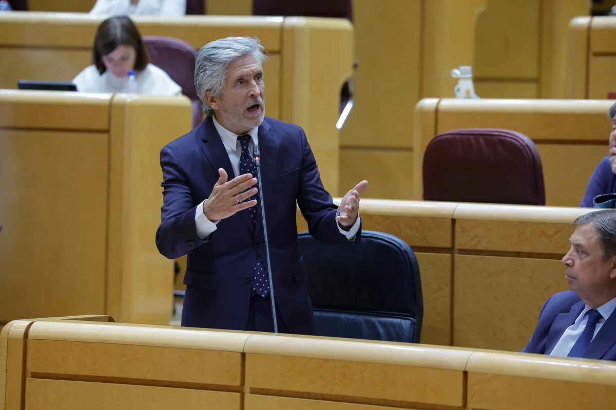 Choque frontal por Ceuta: El PP exige "devolver ya" a los inmigrantes; el PSOE les acusa de "alargar la crisis por votos" y los socios del Gobierno insisten en la tesis del "chantaje" marroquí