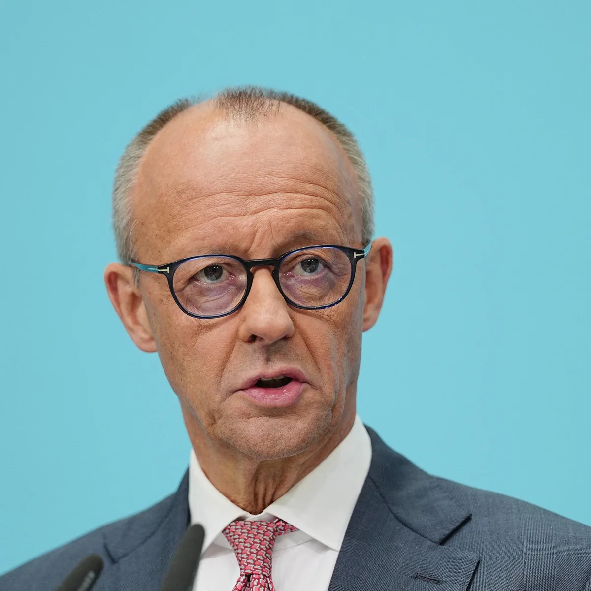 CDU - Kanzler Merz berät mit Unionsfraktion über die Folgen der Wahlniederlagen