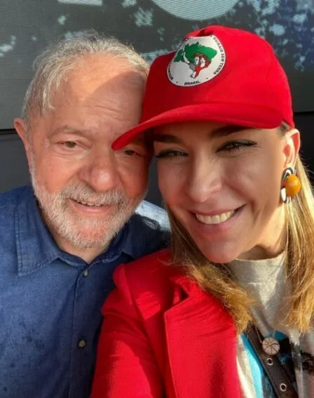Lula já tirou ao menos três fotos com lobista Roberta Luchsinger, que diz “nunca ter visto”