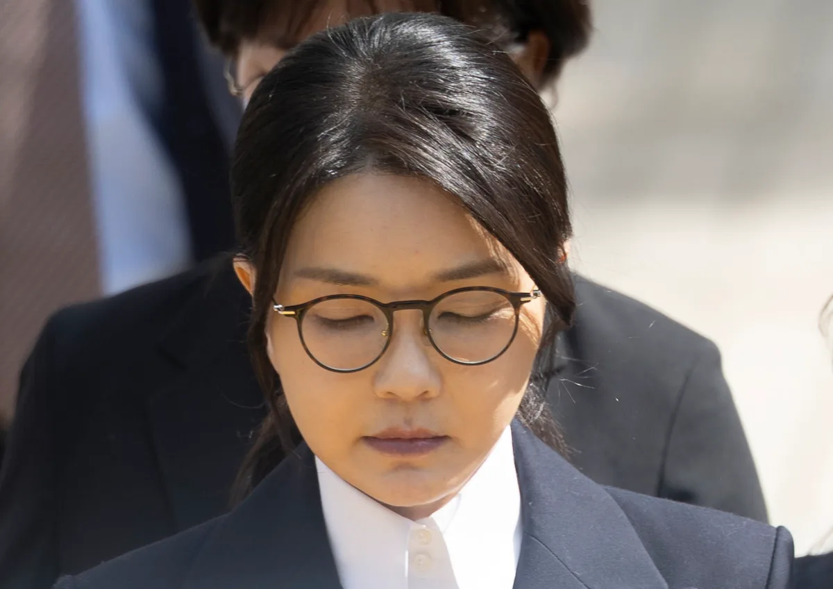 31일 구속만료 앞두고…특검, 대법에 김건희 추가 영장 요청