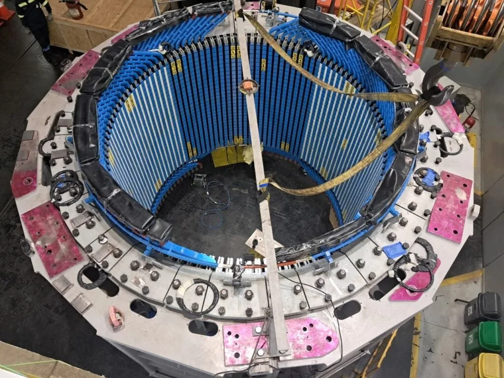 Equipamento gigante chega à Usina da Copel em obras no litoral do Paraná