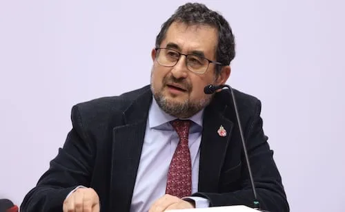 César Cravioto pide no politizar casos de despojo en la capital; llama a canalizarlos ante autoridades