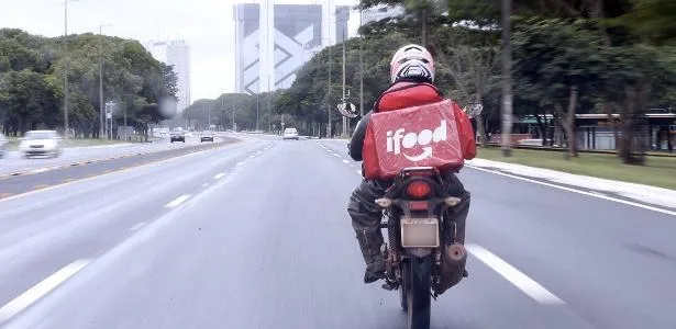 Lula sanciona Move Brasil, que dá crédito a motoristas de apps