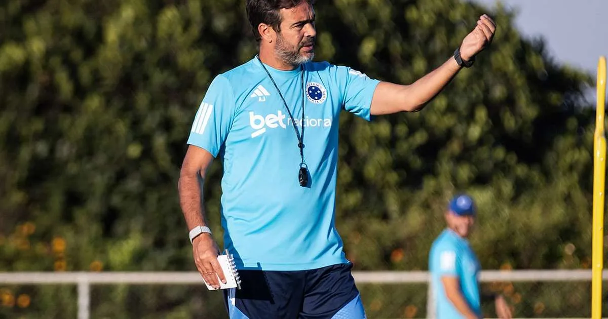 Cruzeiro tem desfalque no ataque e retornos para encarar o Corinthians