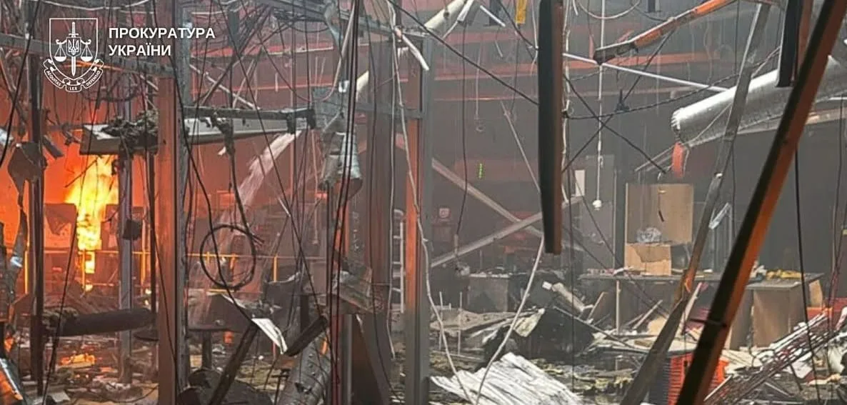 Russland greift Einkaufszentrum in Selenskyjs Heimatstadt an – mehrere Menschen sterben