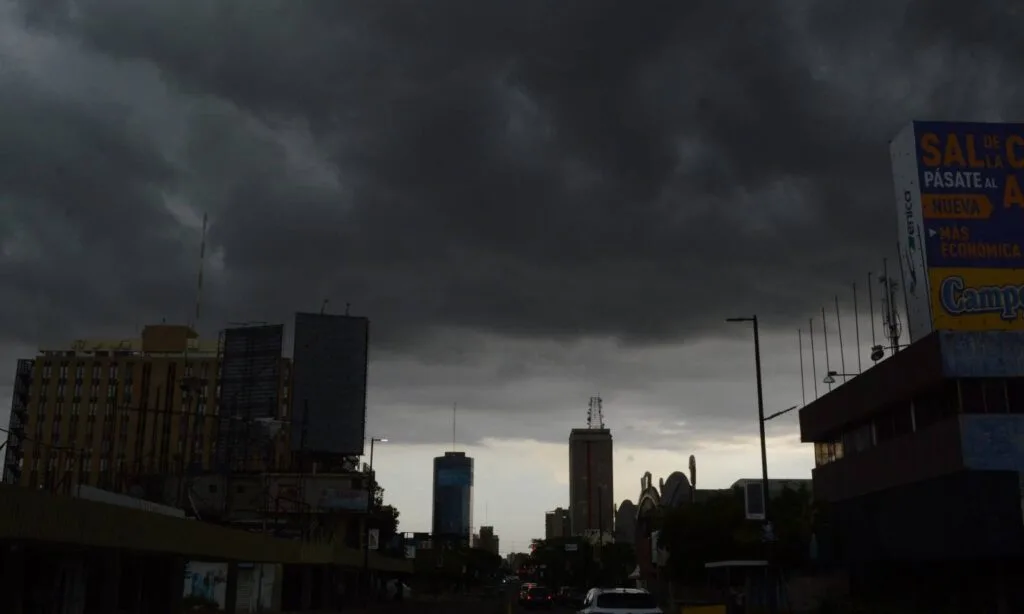 Inameh prevé más lluvias con descargas eléctricas en Caracas este domingo