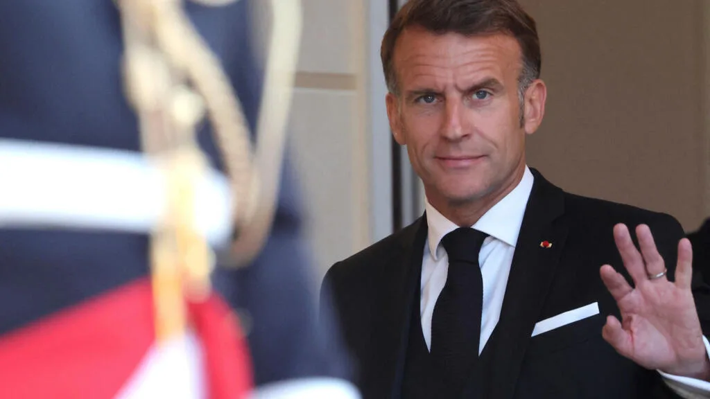 La loi sur l'aide à mourir promulguée par le président Emmanuel Macron