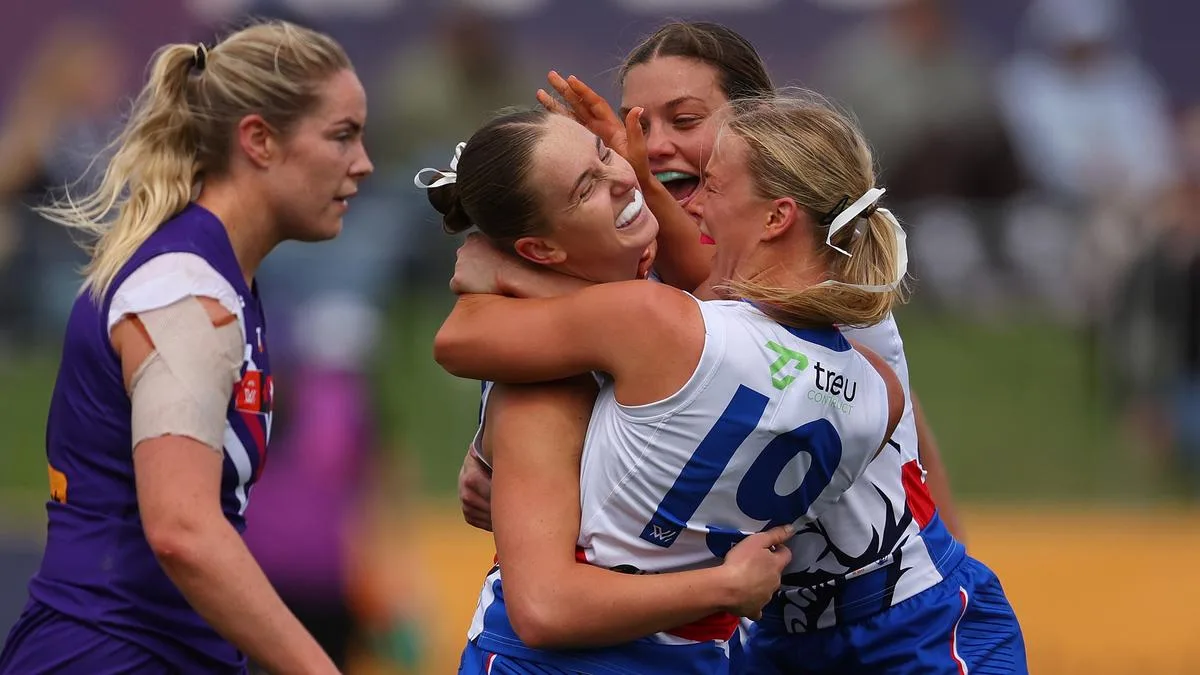 AFLW 2026: Fremantle fight hard but fall to 10-point loss to Western Bulldogs
