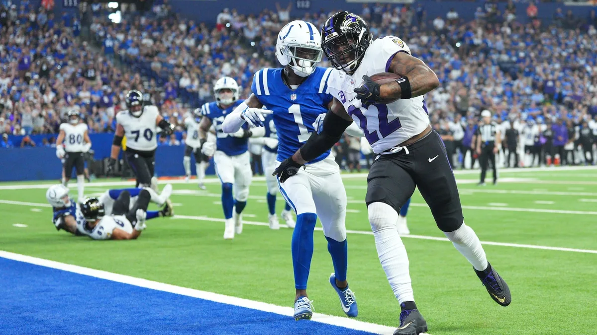 Derrick Henry's rushes for 3 TDs and Lamar Jackson lights up the Colts in the Ravens' 41-23 win