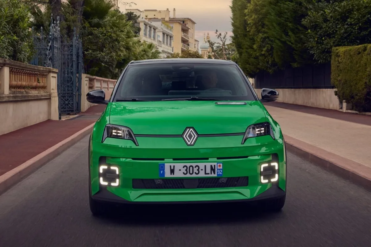 Renault corrige le défaut impardonnable de la R5 électrique avec cette mise à jour surprise
