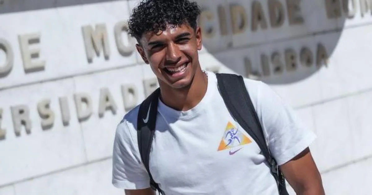 De manhã na Academia, à tarde na faculdade: o regresso em grande de João Simões no Sporting