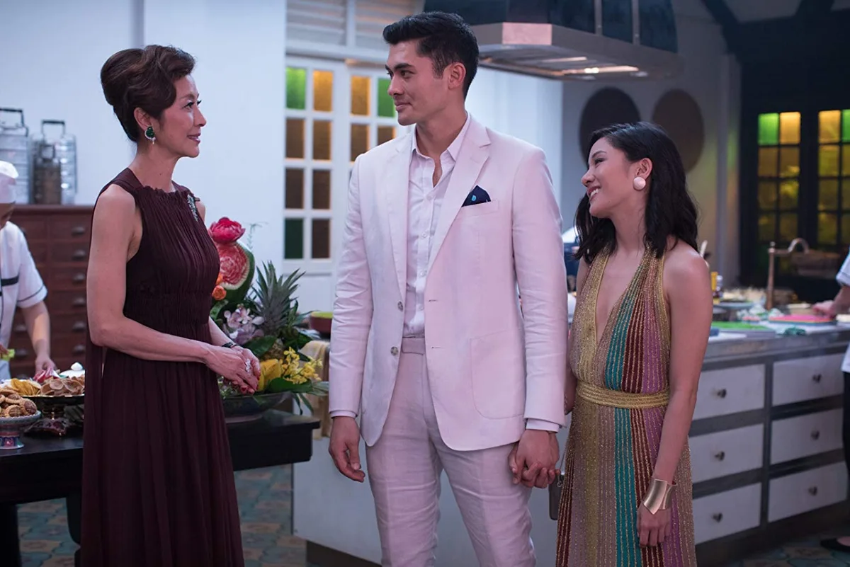 HBO produz série de ‘Podres de Ricos’ com retorno de Michelle Yeoh, Constance Wu e Henry Golding