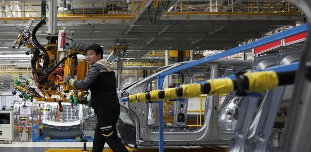 Volkswagen alerta para cortes profundos para se manter competitiva