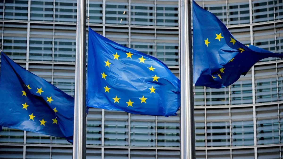 Comissão Europeia aperta o cerco ao ChatGPT, Reddit e Roblox. Multas podem ser enormes