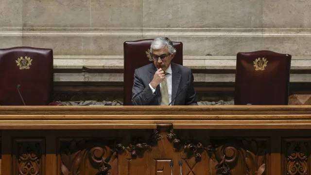 Presidente do Parlamento leva desafios da insularidade aos Açores