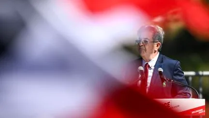 Jean-Luc Mélenchon n'a recueilli pour l'instant qu'un peu plus de 200 promesses de parrainages en vue de la présidentielle, loin des 500 nécessaires