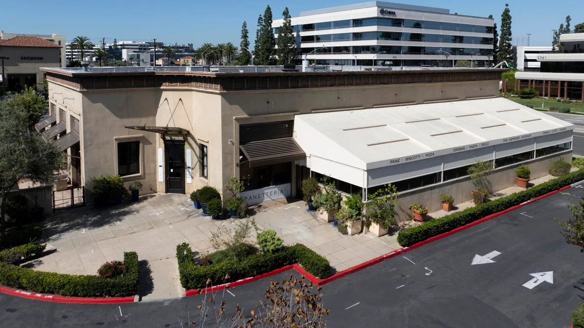 Scores of women, teen workers were groped, grabbed at this restaurant chain, feds say