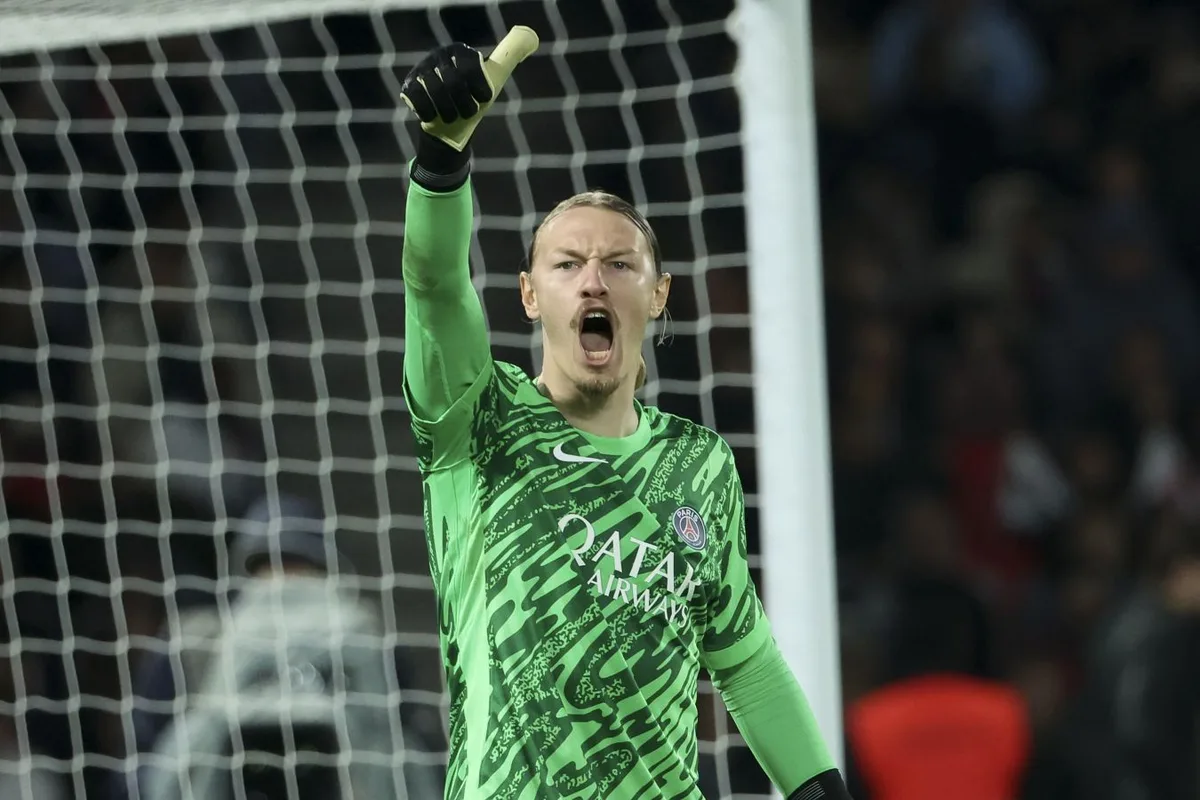 Сафонов отреагировал на камбэк «ПСЖ» с 0:2 в стартовом матче Лиги 1 с «Ренном»